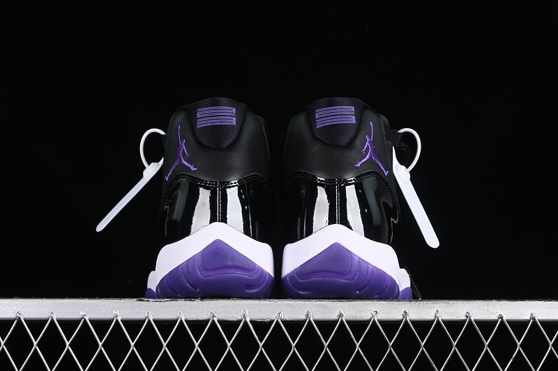 AIR JORDAN 11 RETRO BLANC/NOIR/VIOLET