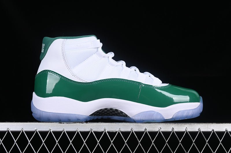 AIR JORDAN 11 RETRO BLANC/VERT