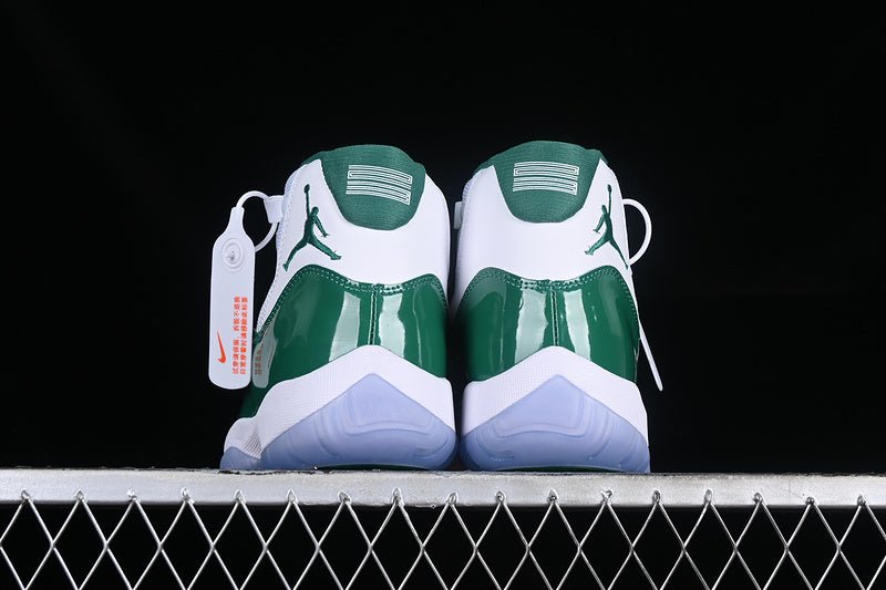 AIR JORDAN 11 RETRO BLANC/VERT