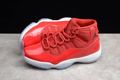 AIR JORDAN 11 RETRO WIN LIKE 96 ROUGE/NOIR-BLANC