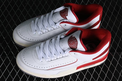 AIR JORDAN 2/3 RETRO BLANC/ROUGE UNIVERSITAIRE/VOILE/GRIS CIMENT