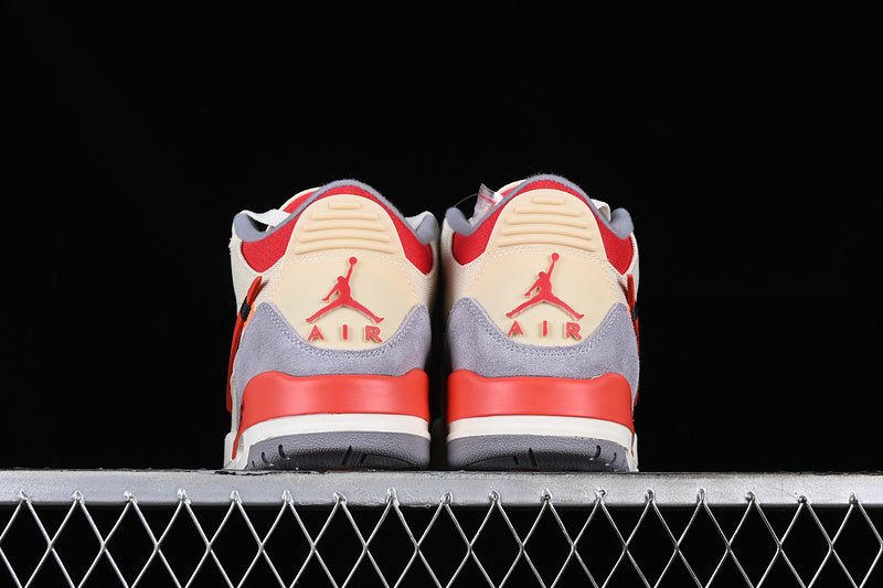 AIR JORDAN 3 CO-BRANDING GRIS/ORANGE/JAUNE