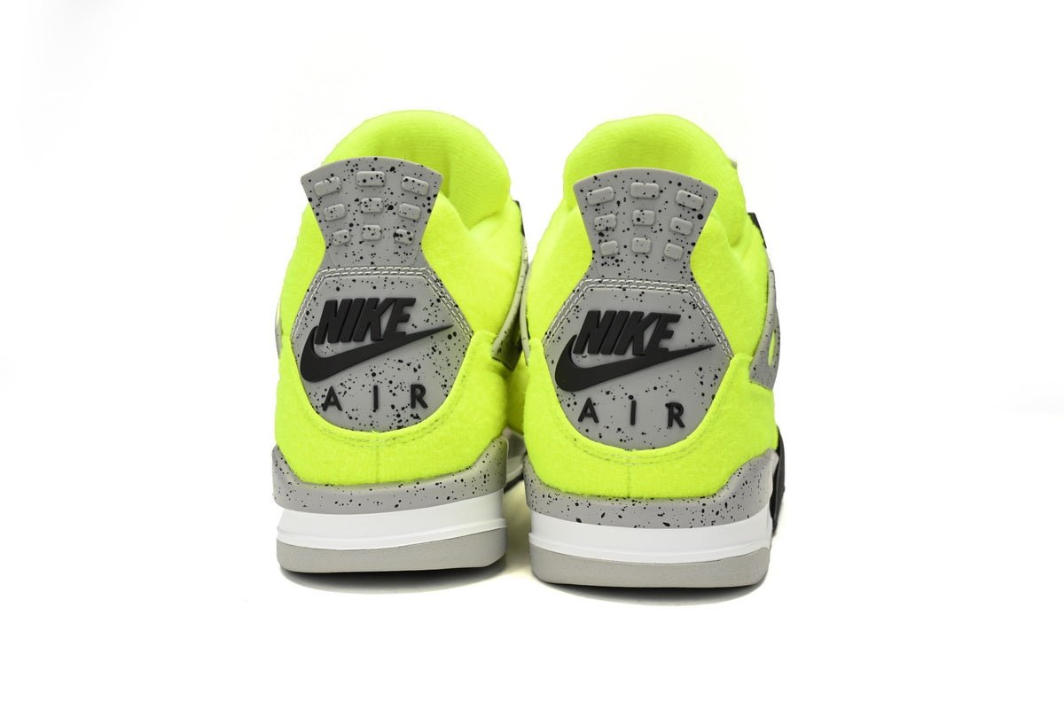Air Jordan 4 Plush Jaune Fluorescent