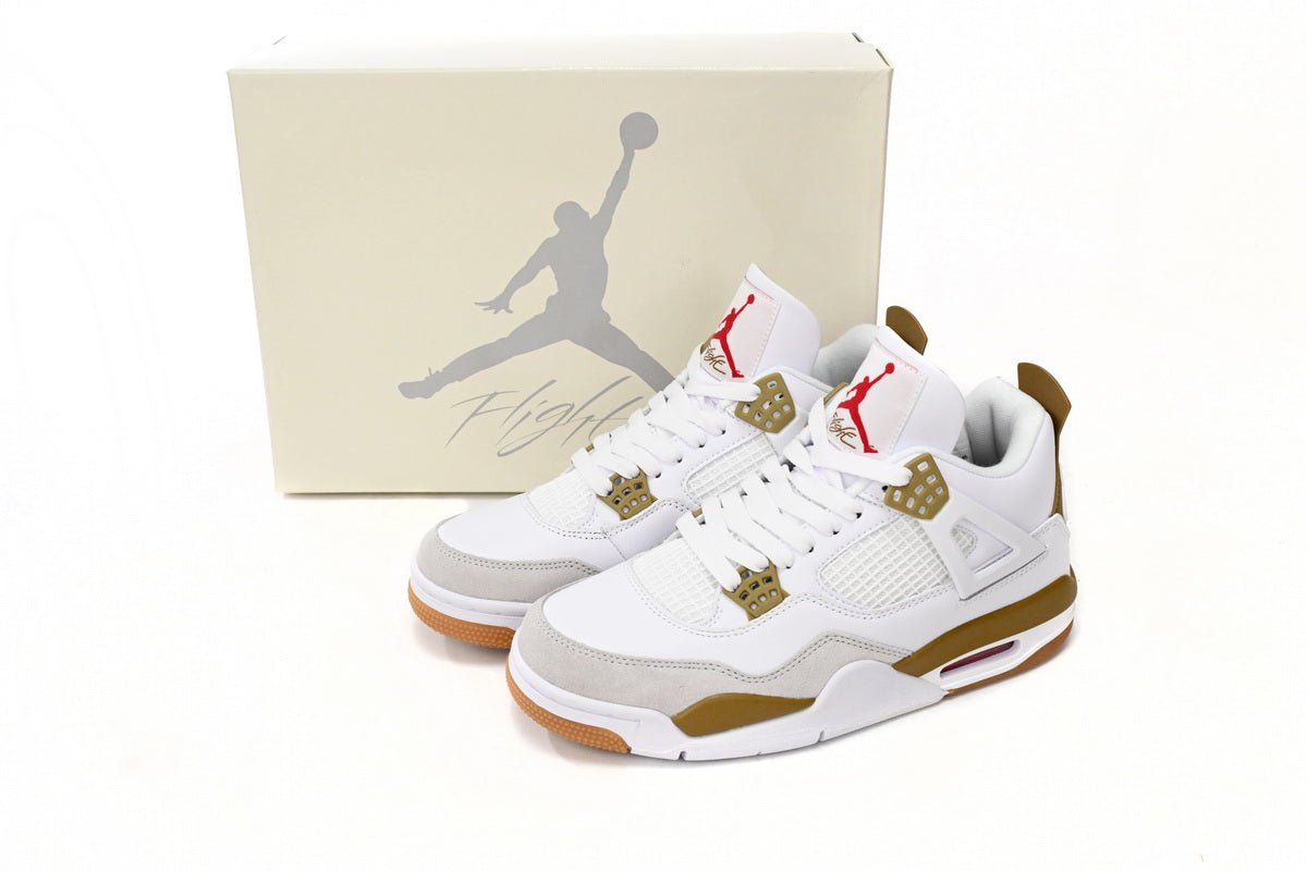 Air Jordan 4 Blanc Marron