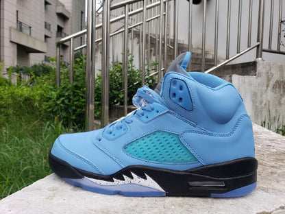Air Jordan 5 « University Blue »