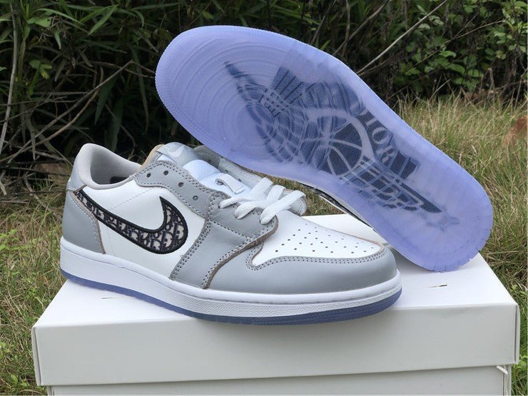 JORDAN 1 LOW x DIOR 