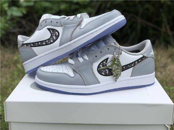 JORDAN 1 LOW x DIOR 