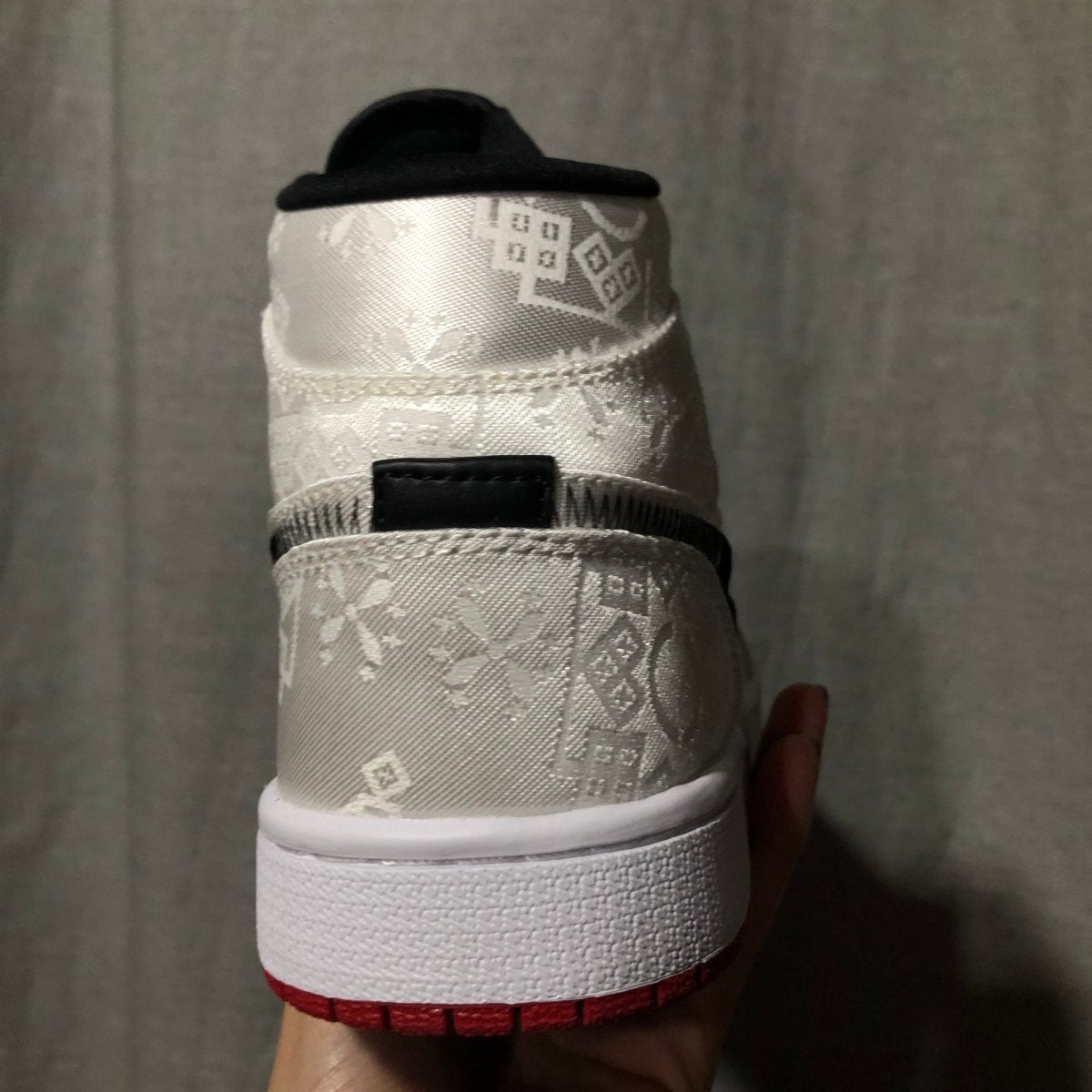 JORDAN 1 MID SE x FEARLESS EDISON CHEN CLOT 