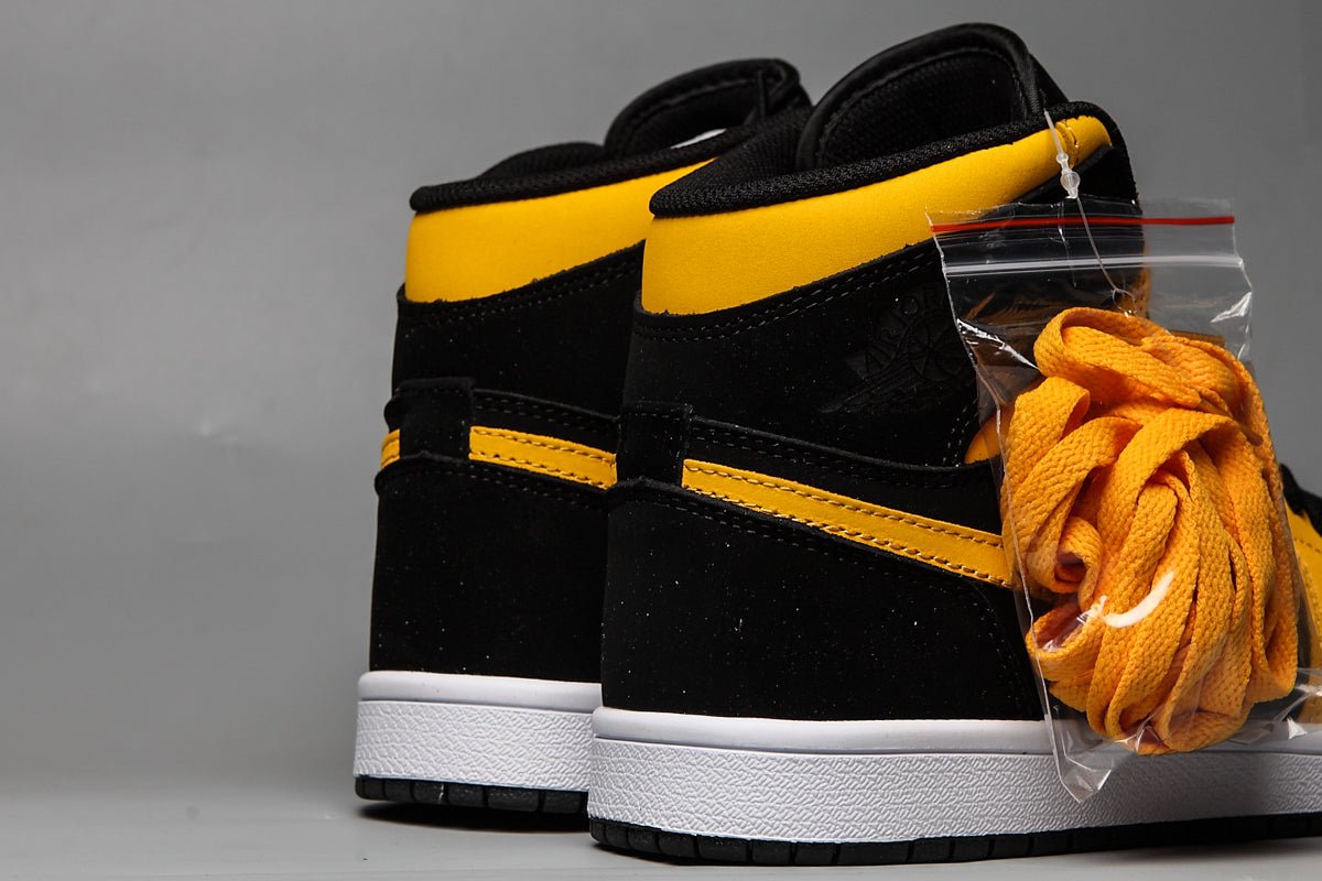 JORDAN 1 MID x REVERSE NEW LOVE 