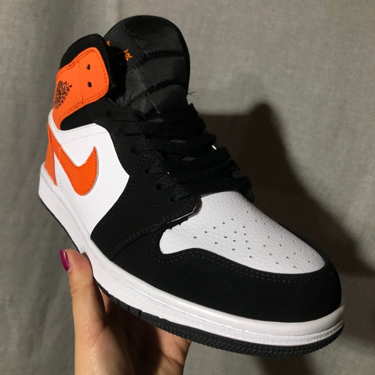 JORDAN 1 MID x PANNEAU DÉCOLLÉ 