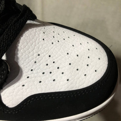 JORDAN 1 MID x PANNEAU DÉCOLLÉ 