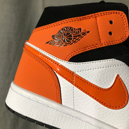 JORDAN 1 MID x PANNEAU DÉCOLLÉ 