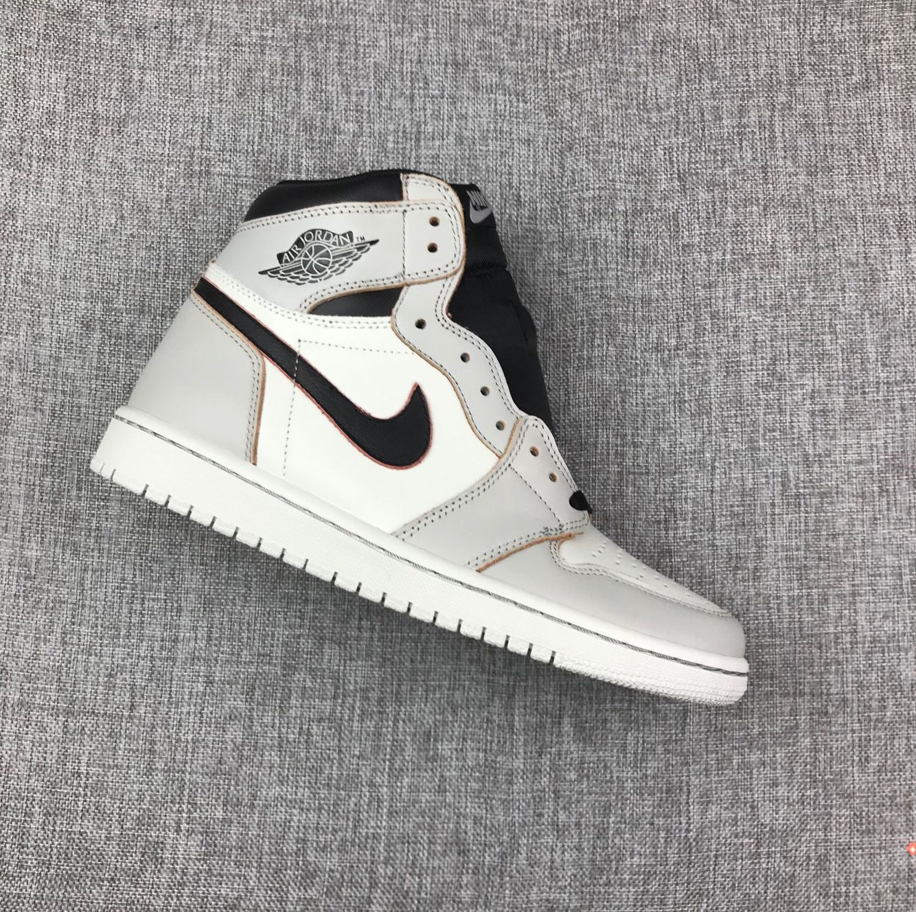 JORDAN 1 RETRO HIGH OG DEFIANT x SB NYC À PARIS 