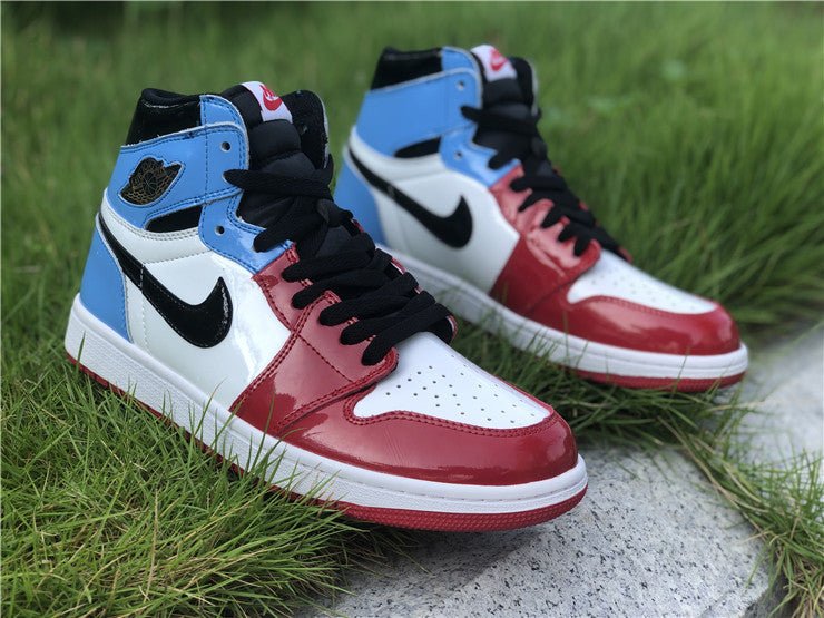 JORDAN 1 RETRO HIGH x FEARLESS UNC CHICAGO 