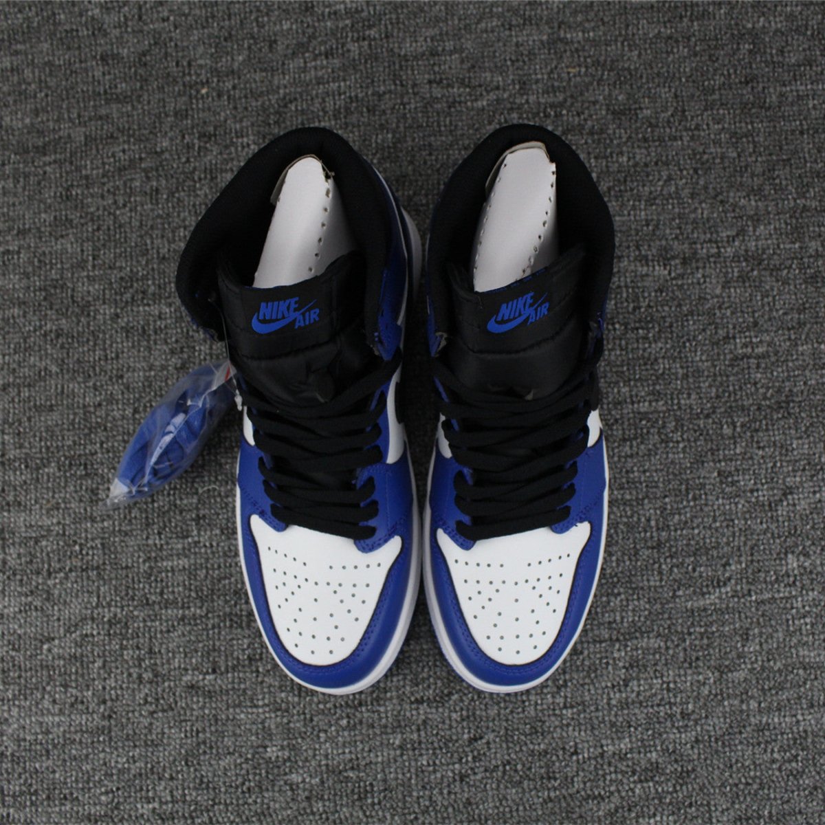 JORDAN 1 RETRO HIGH x GAME ROYAL 