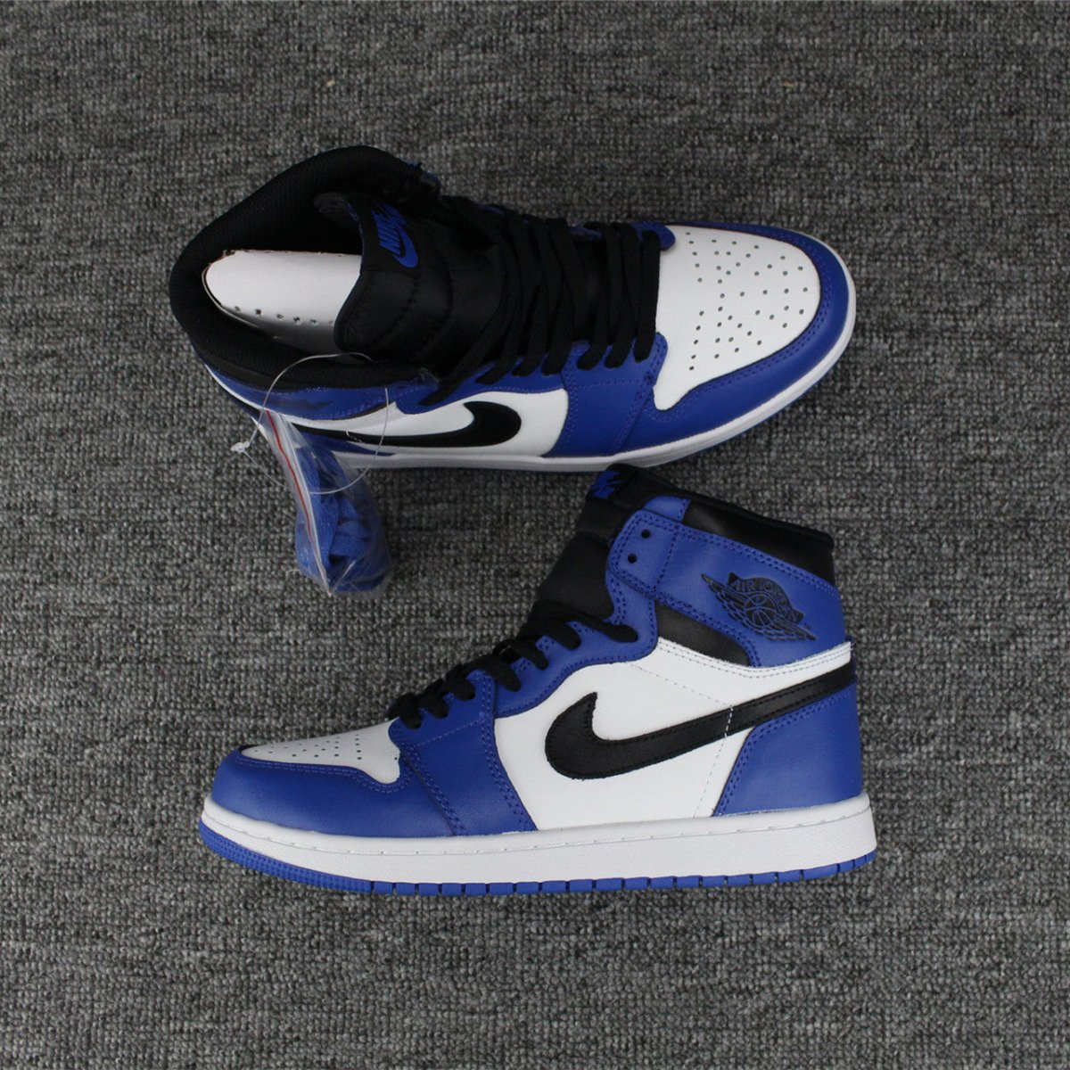 JORDAN 1 RETRO HIGH x GAME ROYAL 