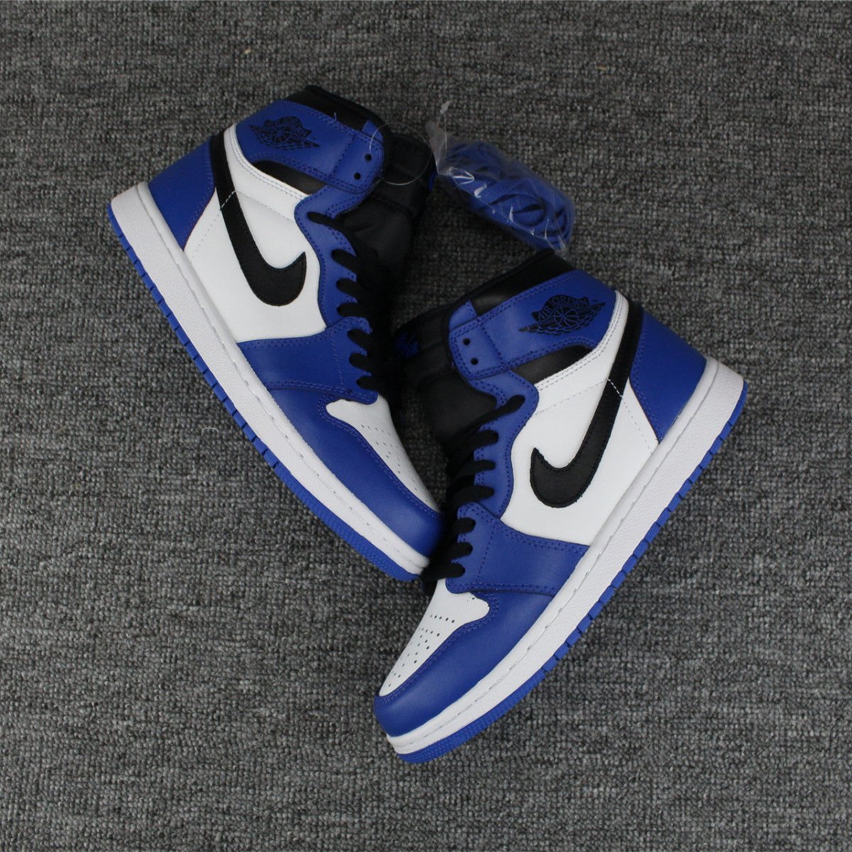 JORDAN 1 RETRO HIGH x GAME ROYAL 