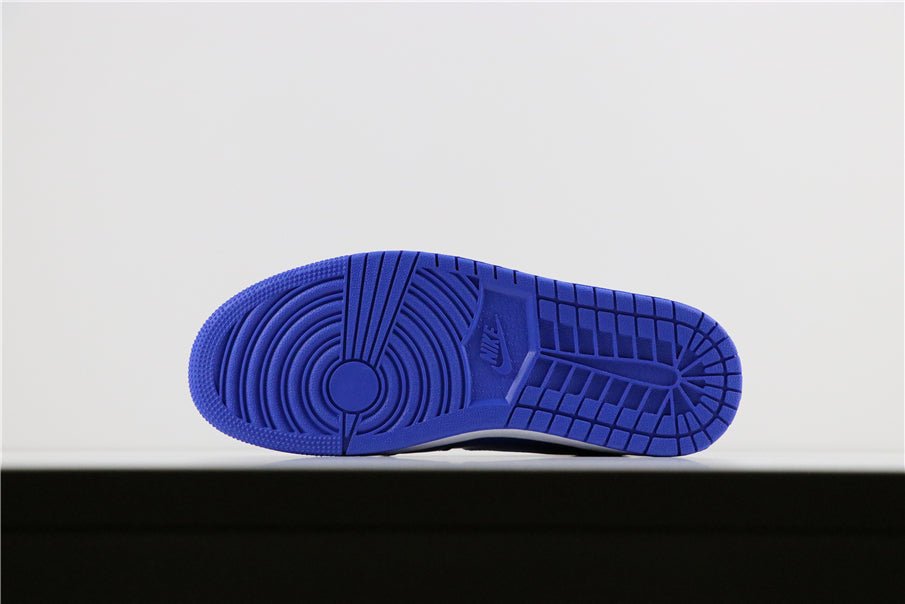 JORDAN 1 RETRO HIGH x HYPER ROYAL 