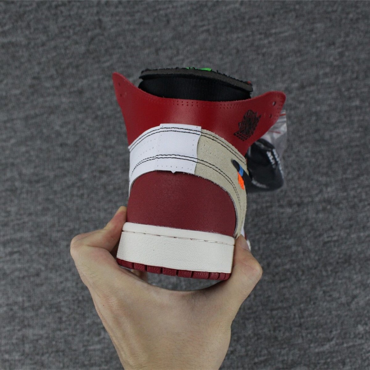 JORDAN 1 RETRO HIGH x OFF-WHITE CHICAGO 