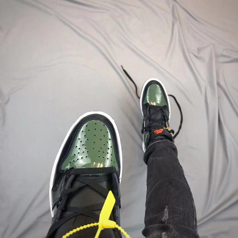 JORDAN 1 RETRO HIGH x SOLEFLY ART BASEL NOIR