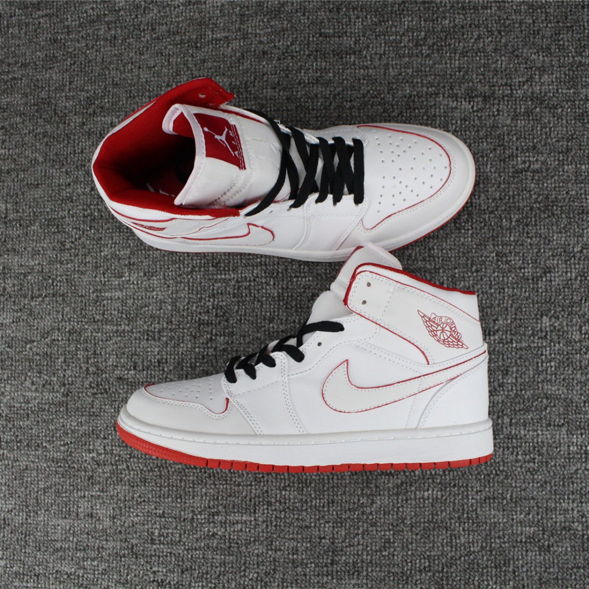 JORDAN 1 RETRO MID x BLANC ROUGE GYM NOIR 