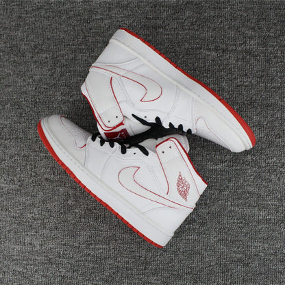 JORDAN 1 RETRO MID x BLANC ROUGE GYM NOIR 