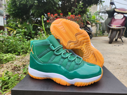 JORDAN 11 Vert et Orange
