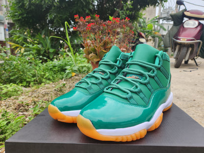 JORDAN 11 Vert et Orange