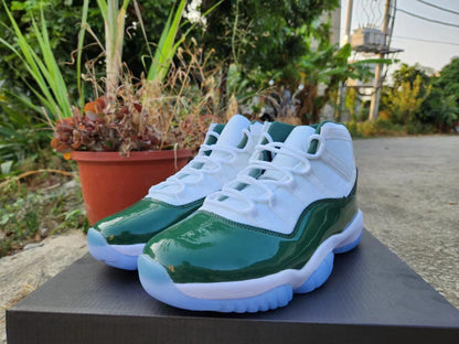 JORDAN 11 Vert et Blanc