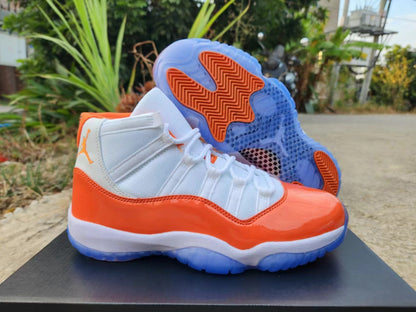 JORDAN 11 Orange et Blanc