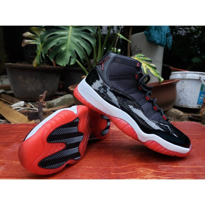 JORDAN 11 RETRO x PLAYOFFS BRED 