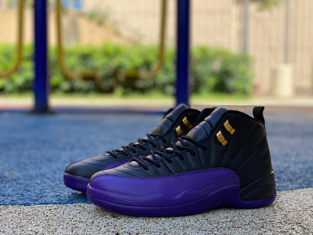Jordan 12 Noir/Violet Terrain-Or Métallisé-Taxi