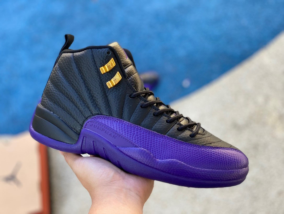 Jordan 12 Noir/Violet Terrain-Or Métallisé-Taxi