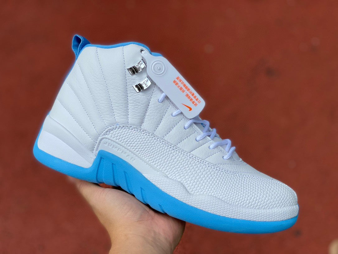 Jordan 12 Retro 'Blanc/Bleu universitaire'