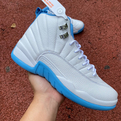 Jordan 12 Retro 'Blanc/Bleu universitaire'