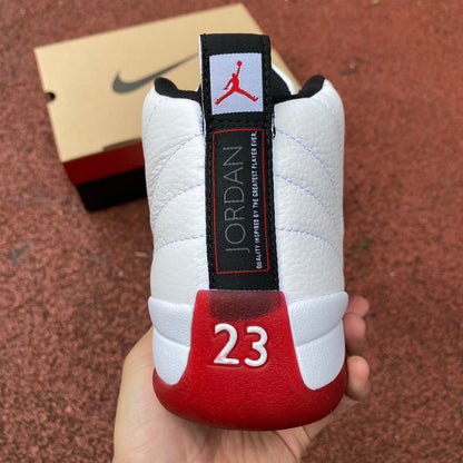 Jordan 12 Retro 'Blanc/Rouge universitaire'