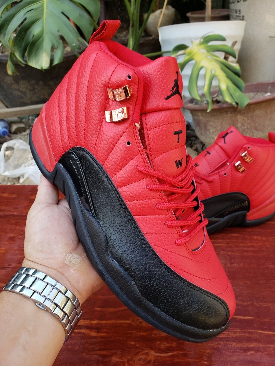 JORDAN 12 RETRO x REVERSE FLU GAME 