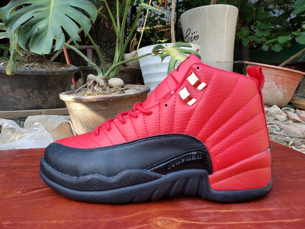 JORDAN 12 RETRO x REVERSE FLU GAME 