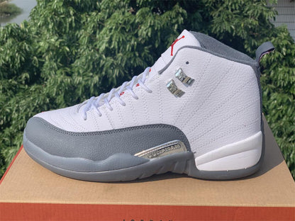 JORDAN 12 RETRO x BLANC GRIS FONCÉ 
