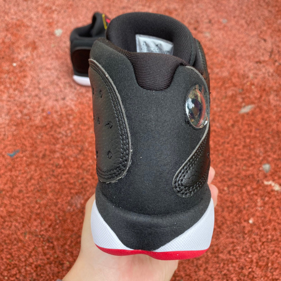 Jordan 13 Noir et Blanc