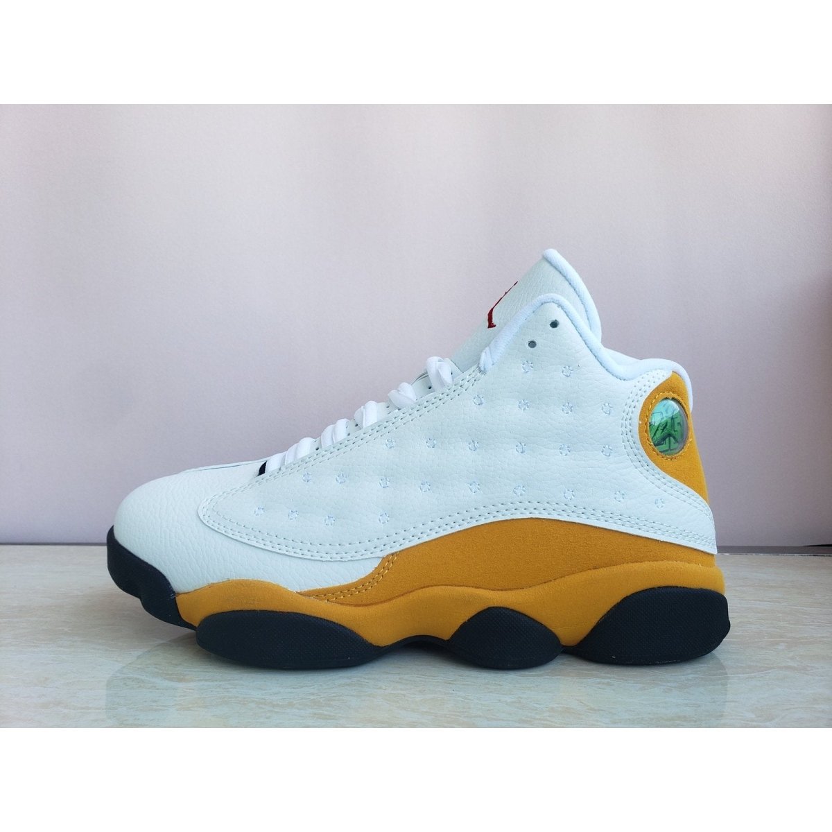 JORDAN 13 RETRO x WHITE ORANGE 