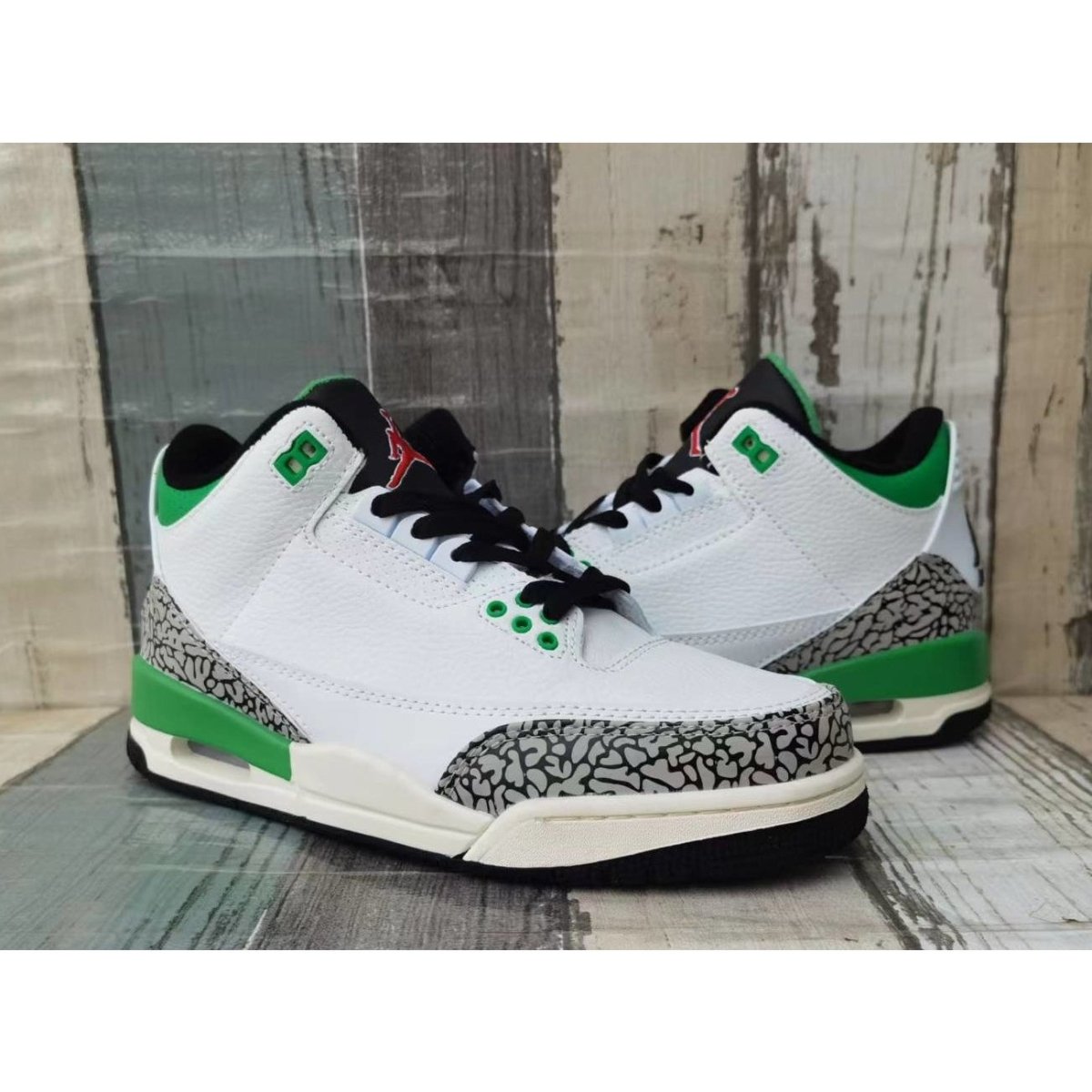 JORDAN 3 x GREEN PORTE-BONHEUR 