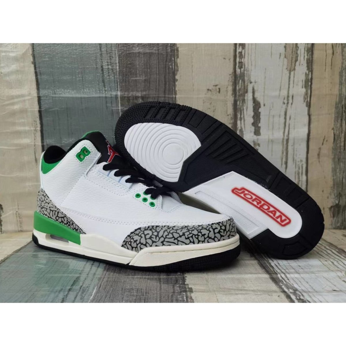 JORDAN 3 x GREEN PORTE-BONHEUR 