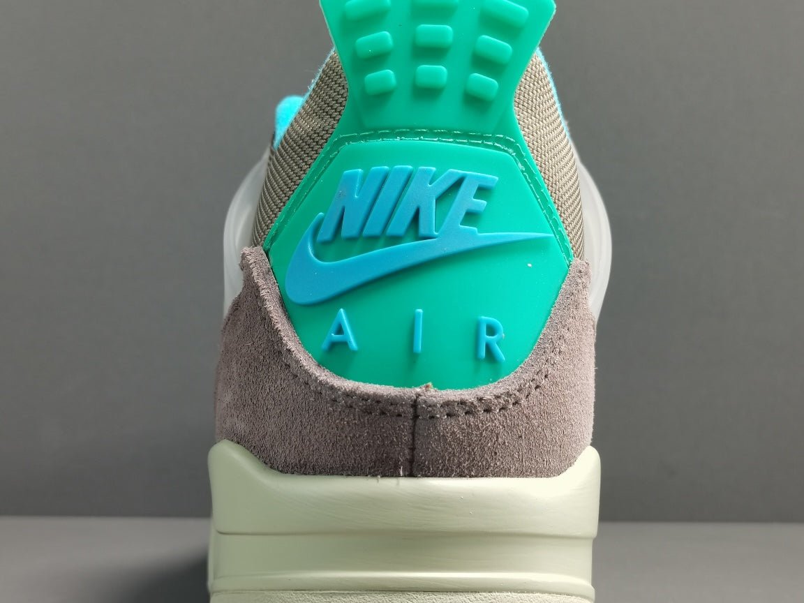JORDAN 4 x SP 30TH ANNIVERSARY UNION TAUPE HAZE 