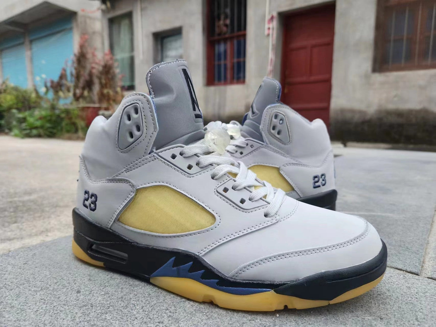 Jordan 5 Gris et Jaune 