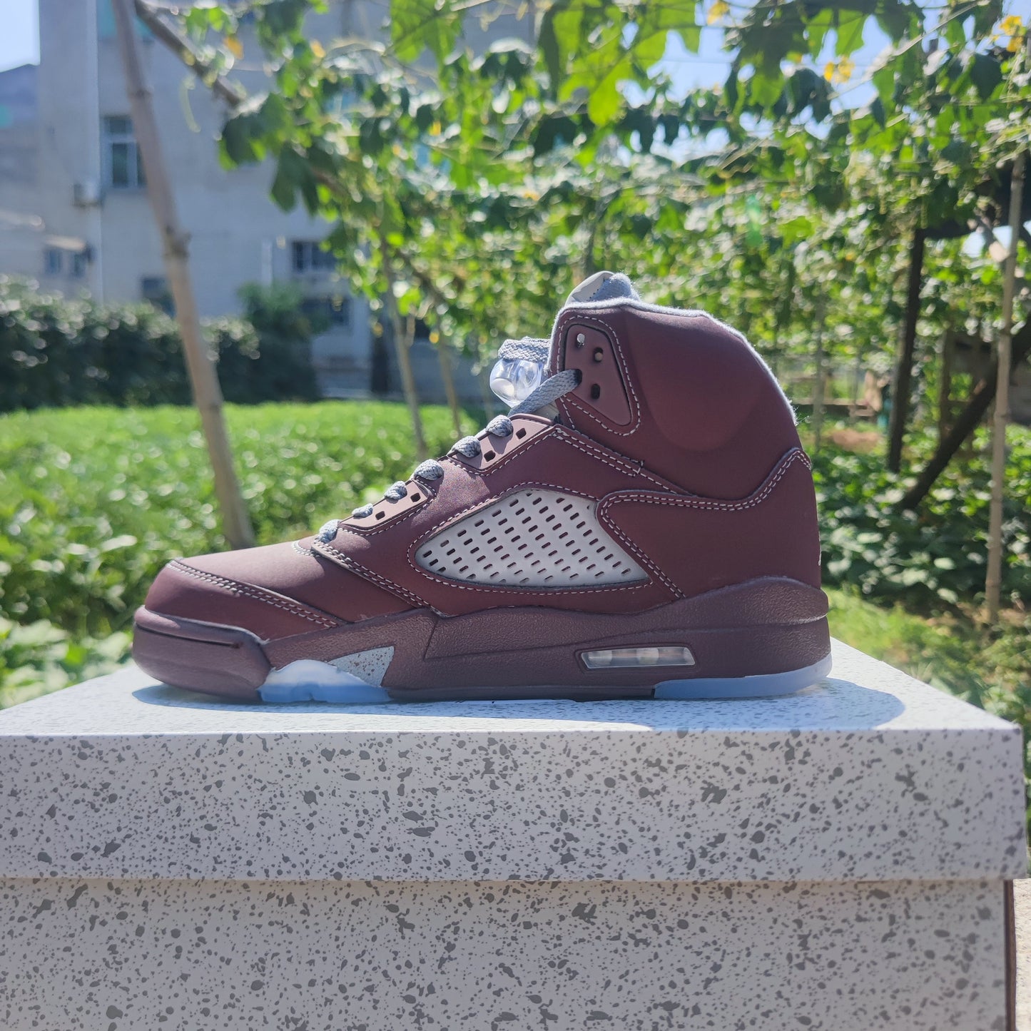 Jordan 5 bordeaux
