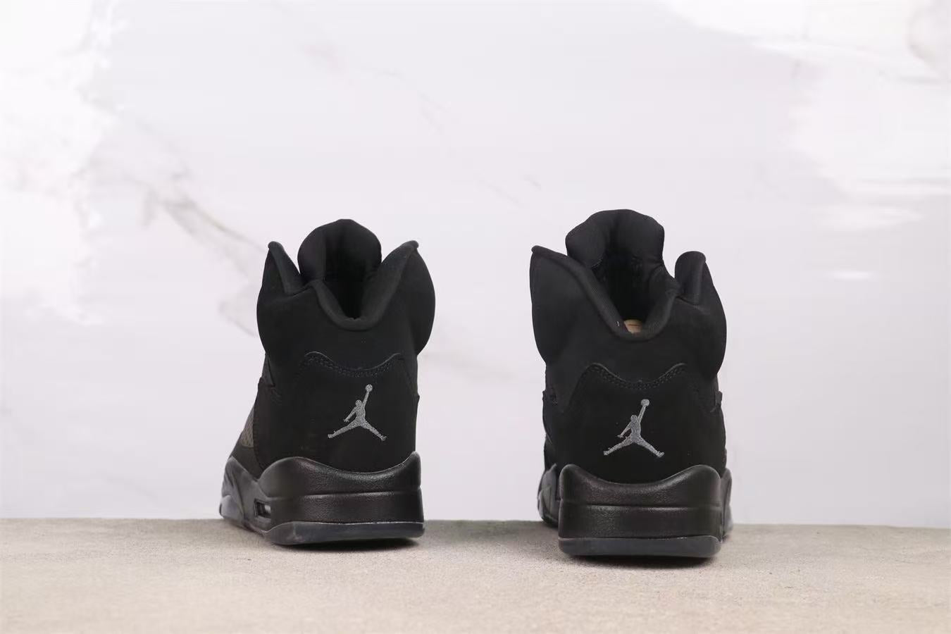 JORDAN 5 RETRO x ANTHRACITE 