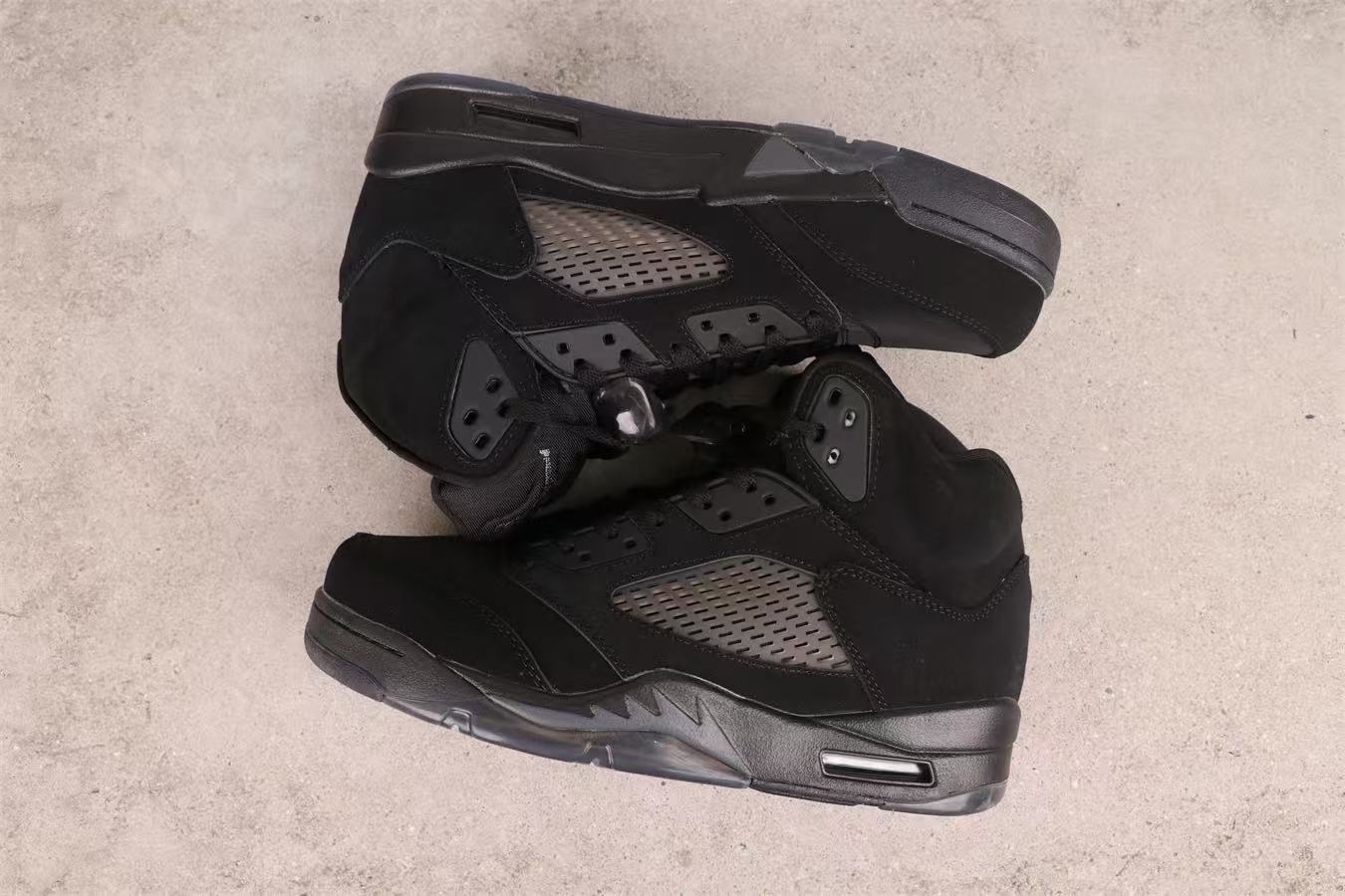 JORDAN 5 RETRO x ANTHRACITE 