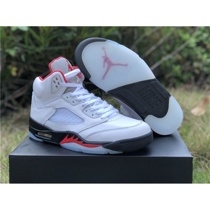 JORDAN 5 RETRO x FIRE RED SILVER TONGUE 