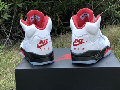 JORDAN 5 RETRO x FIRE RED SILVER TONGUE 